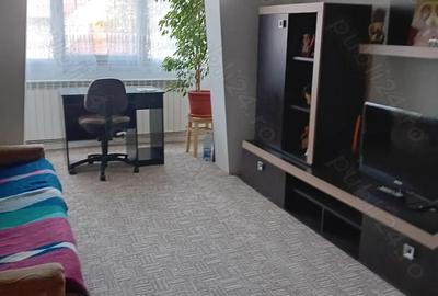 Inchiriez apartament 2 camere micro 9 - 2
