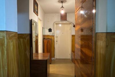 Apartament cu 3 camere decomandat în Central - 1