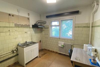 Apartament cu 3 camere decomandat în Tineretului - 16