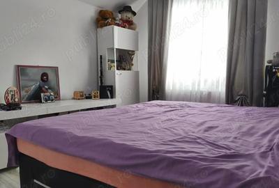 Casă cu Teren 569 Mp în Zăvoi - 10