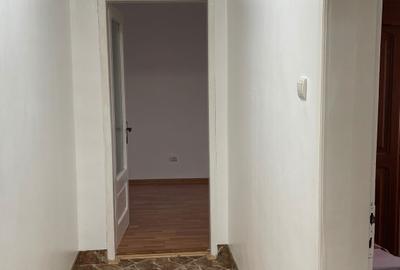 Apartament cu 4 camere decomandat în Central - 8