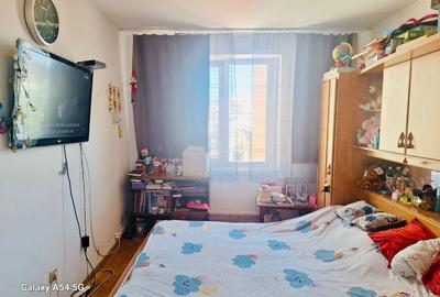 Apartament cu 3 camere semidecomandat în Central - 4