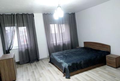 Garsonieră decomandată în 1 Mai - 1