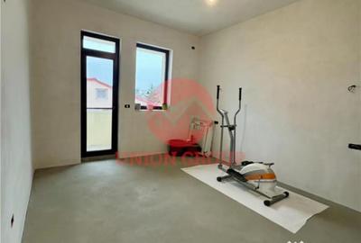 Apartament cu 3 camere decomandat în Dacia - 4