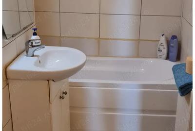 Inchiriez apartament 1 camera in apropiere de liceul Cerna si Pia?a Mare Inchiriez apartament 1 camera in apropiere de liceul Cerna si Pia?a Mare - 2