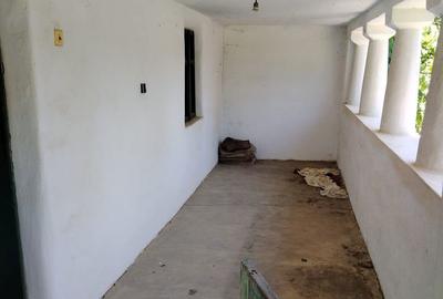 Casă cu 3 camere în Orevița Mare - 7