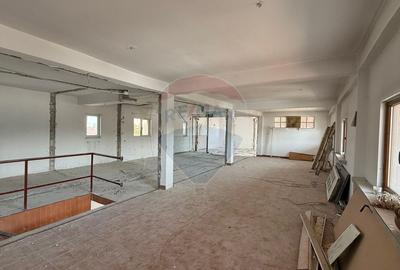 Spațiu comercial, de 650 mp, în Gară - 10