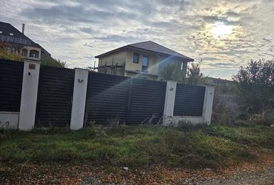 Teren de 330 mp, în Școlilor - 1
