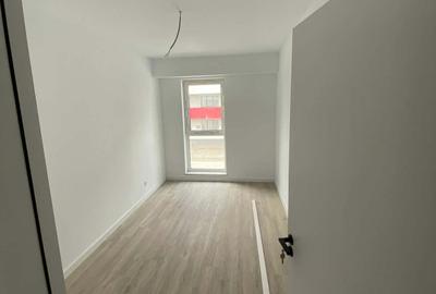 Apartament cu 3 camere semidecomandat în Florești - 2