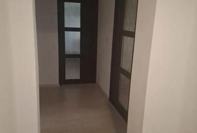 Apartament cu 3 camere decomandat în Central - 1