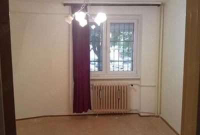 Apartament cu 4 camere decomandat în Tineretului - 1