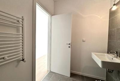 Apartament cu 3 camere semidecomandat în Vest - 1