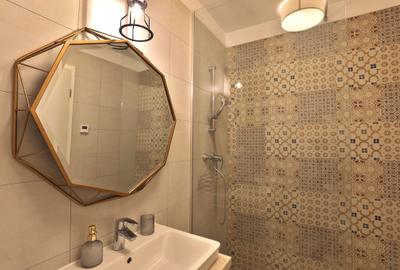 Apartament cu 2 camere decomandat, mobilat în Tractorul - 19