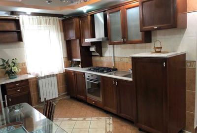 Apartament cu 4 camere decomandat în Central - 8