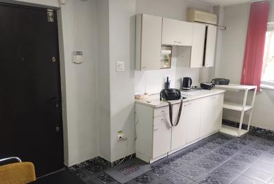 Apartament semidecomandat în Tineretului - 1