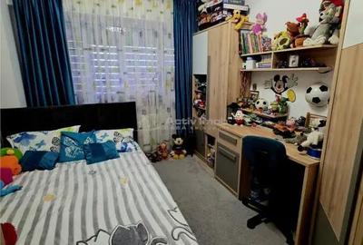 Apartament cu 3 camere decomandat în Central - 2