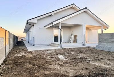 Casă cu 4 camere cu Canalizare în Urseni - 1