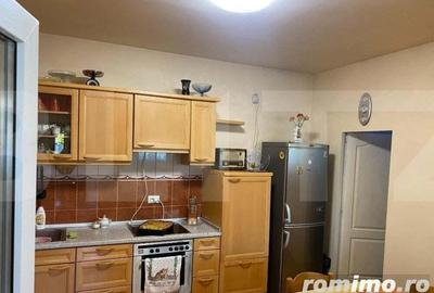 Casa 8 camere 350 mp Utvin aproape de centrul comunei 1760mp teren 23ml front - 6