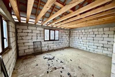 Casă cu Teren 1218 Mp în Vitănești - 1