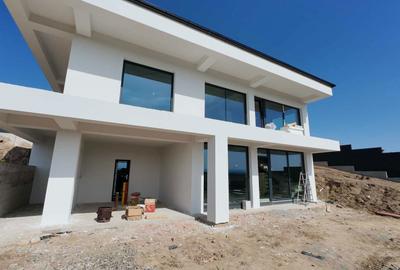 Casă cu 3 camere în Moara - 5