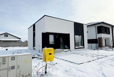 Casa Individuala / 3 Camere / 2 Bai / 450 mp Teren - 1