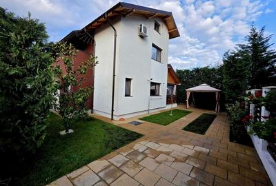 Casă cu 4 camere în Central - 1