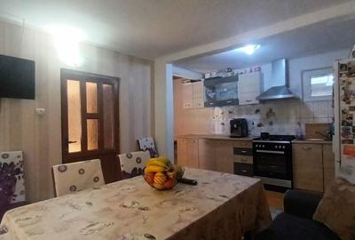 Casă cu 4 camere în Slobozia - 2