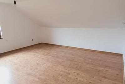 Casă cu 4 camere în Central - 8