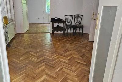 Dau in chirie casa P , Zona Armatei Romane ,lux , SC 200 mp, teren 500 , intrare auto - 45