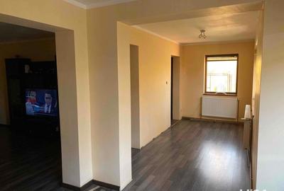 Casă cu 3 camere în Târnăveni - 1