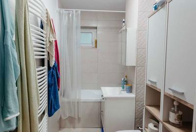 Apartament cu 3 camere decomandat în Central - 8