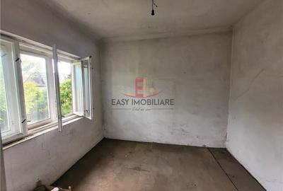 Casa 4 camere ,110 mp, Papiu Ilarian, singur in curte - 4