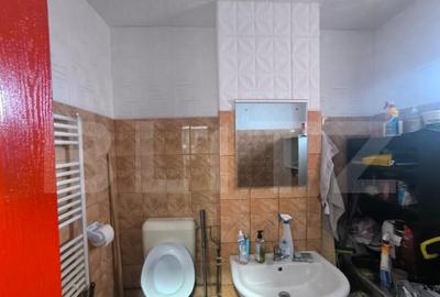 Inchiriere spatiu comercial cu vitrina la strada principala, - 2