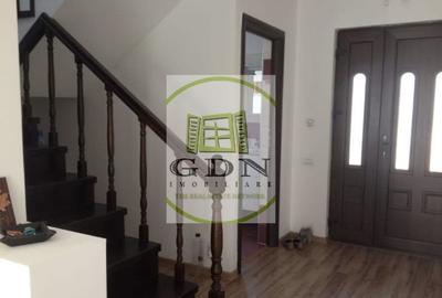 Inchiriere o casa tip duplex - Ghimbav, cu curte si 2 niveluri - 2
