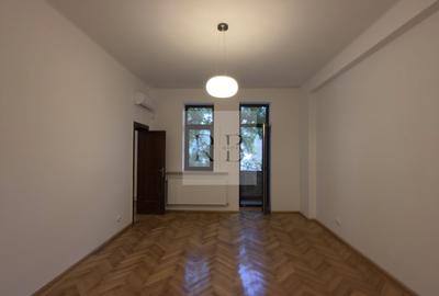 Apartament cu 4 camere decomandat în Eminescu - 2