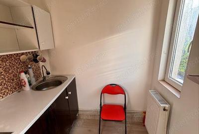 Garoniera de inchiriat in zona Tractorul - 3