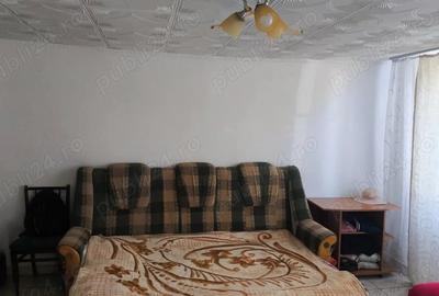 Casă cu 3 camere cu Teren 993 Mp în Pesac - 2