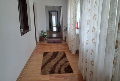 Casă cu 4 camere în 1 Mai - 4