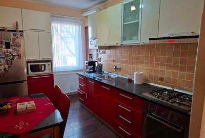 Apartament cu 3 camere decomandat în Tudor - 6