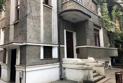 Casă cu 10 camere cu Teren 433 Mp în Dorobanți - 1