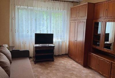 Apartament cu 2 camere decomandat în Berceni