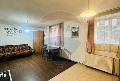 Apartament cu 2 camere decomandat, mobilat în Orașul Vechi