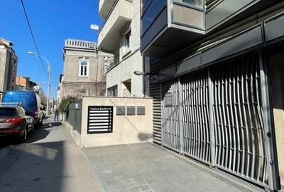 Birou, de 700 mp, în P-ța Romană - 2