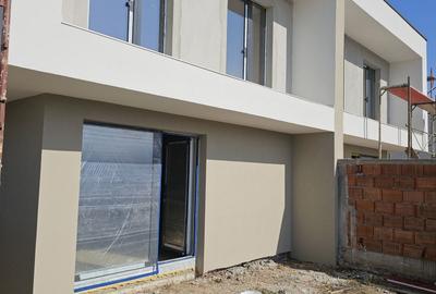 Casă cu 3 camere în Cihei