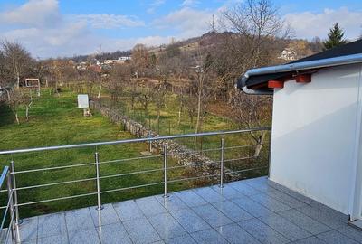 Casă cu 3 camere cu Teren 640 Mp în Central - 1