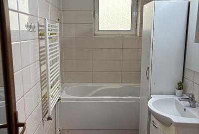 Apartament cu 3 camere decomandat în Crișan - 2