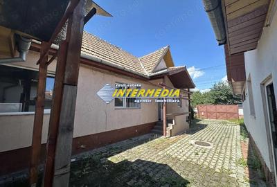 OKAZIE ! Casa 4 Camere 2 Bai, 2 Bucatarii Anexe Garaj Curte pavata de vanzare in Alba Iulia zona - 2