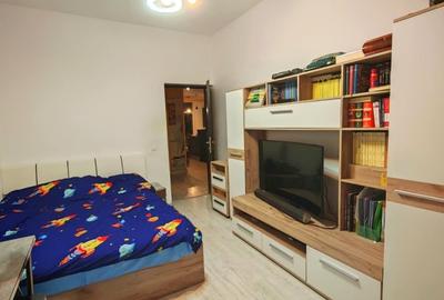 Apartament cu 4 camere decomandat, mobilat în Central - 6