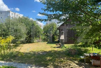 Casă cu 4 camere cu Teren 965 Mp în Central - 1