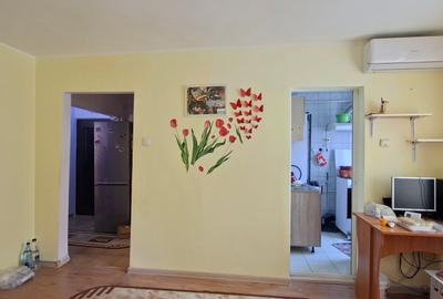 Apartament cu 3 camere în Micro 40 - 3